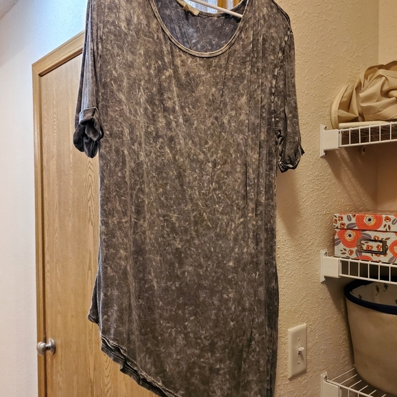 Buckle Top - Picture 2 of 7